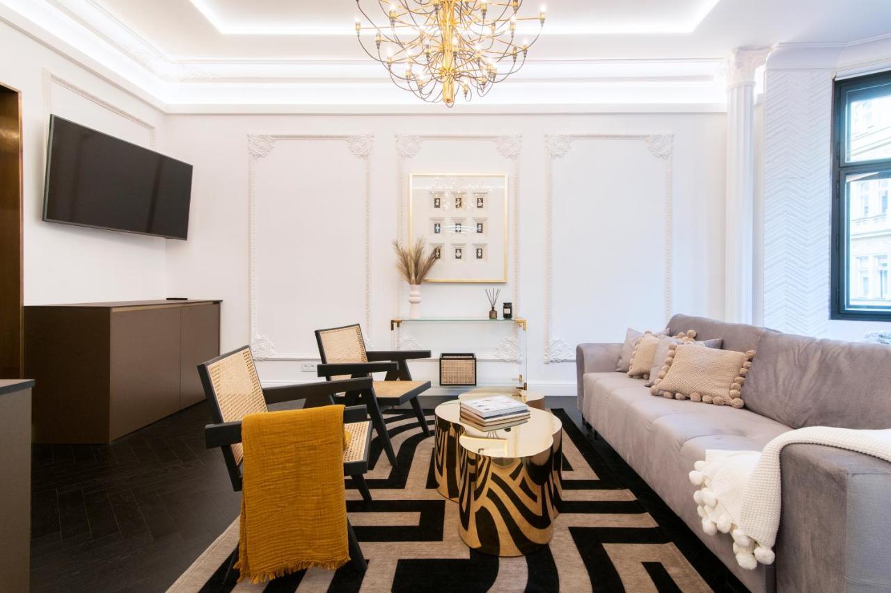 Antique Glam Apartment In Old Town Prag Dış mekan fotoğraf